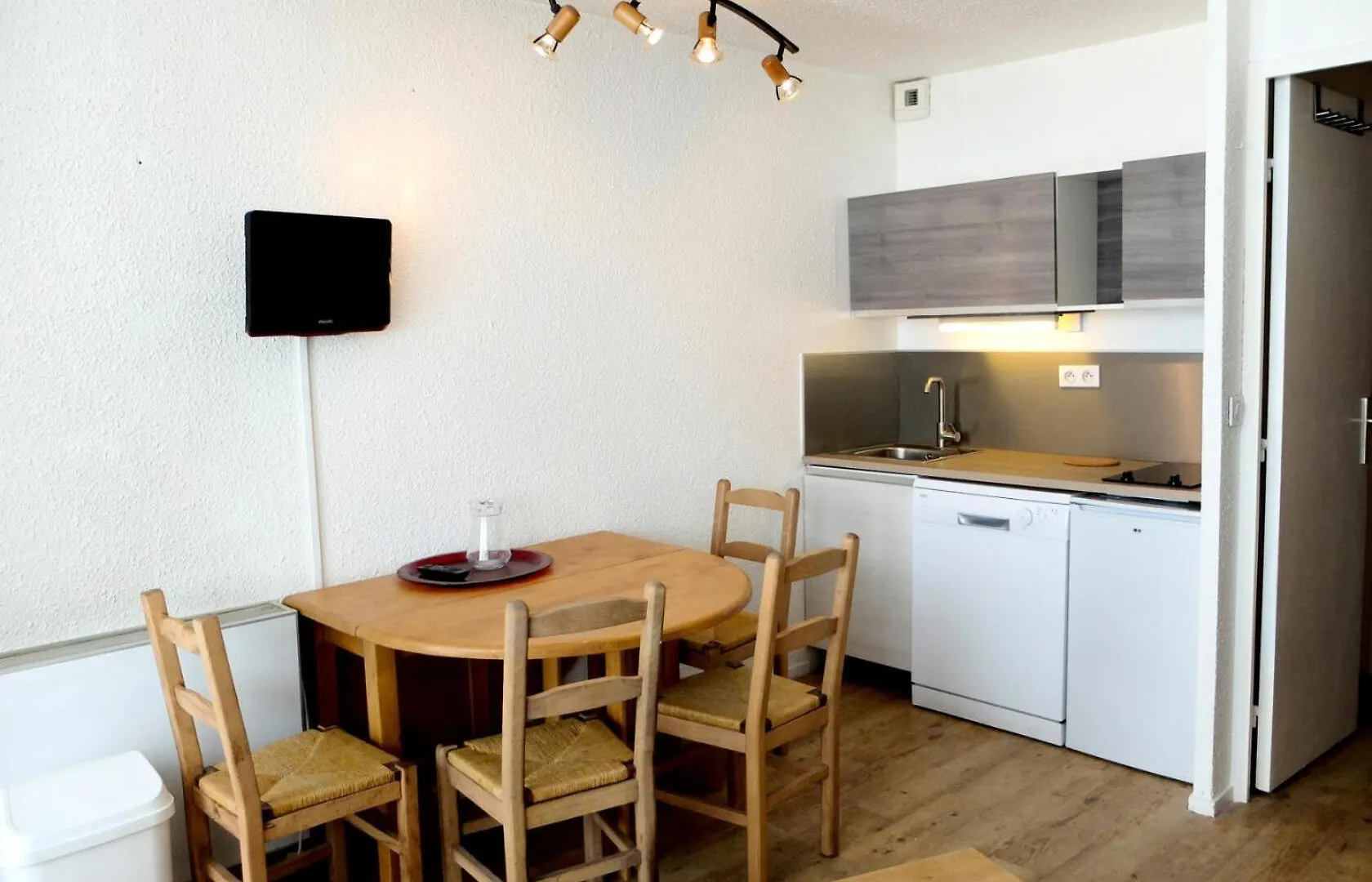 Residence Home Club - Studio Lumineux-Proche Pistes Et Commerces-Balcon Mae-3934 Тинь